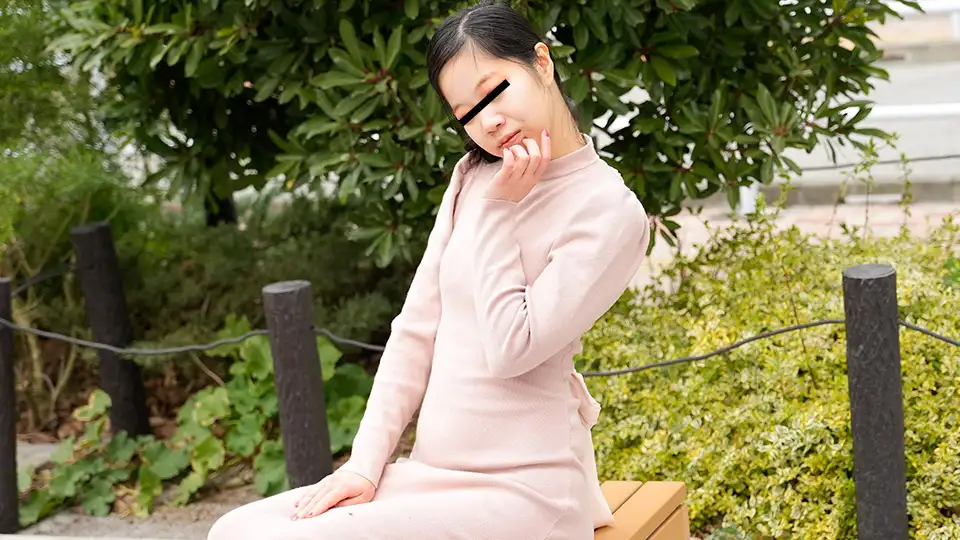 100824_100 – Người phụ nữ trẻ muốn khám phá bí mật của đàn ông